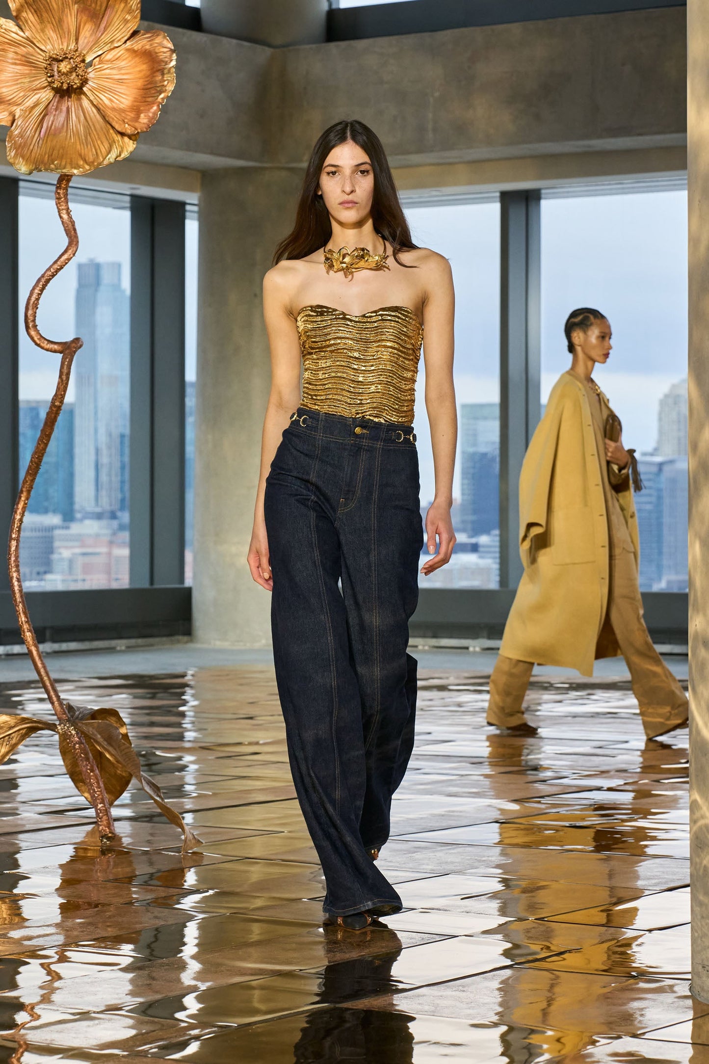 Heleen Metallic Cropped Cami Top - Oro